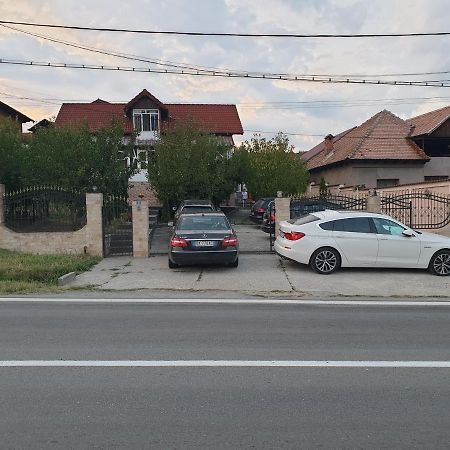 Casele Lena Bed and Breakfast Aldesti  Εξωτερικό φωτογραφία